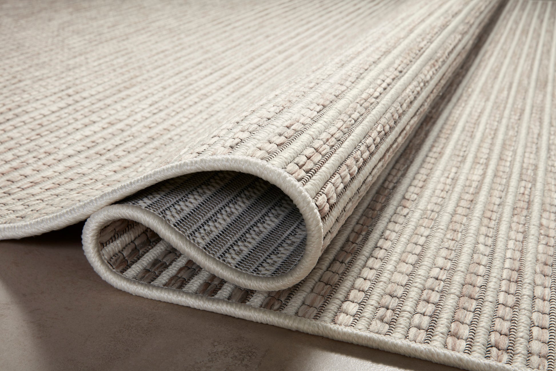 Amber Lewis × Loloi Malibu IV Ivory / Dove Rug