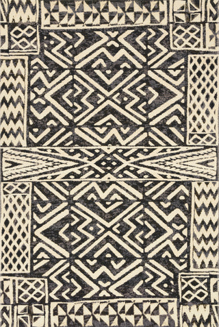 Mika Ivory / Black Rug