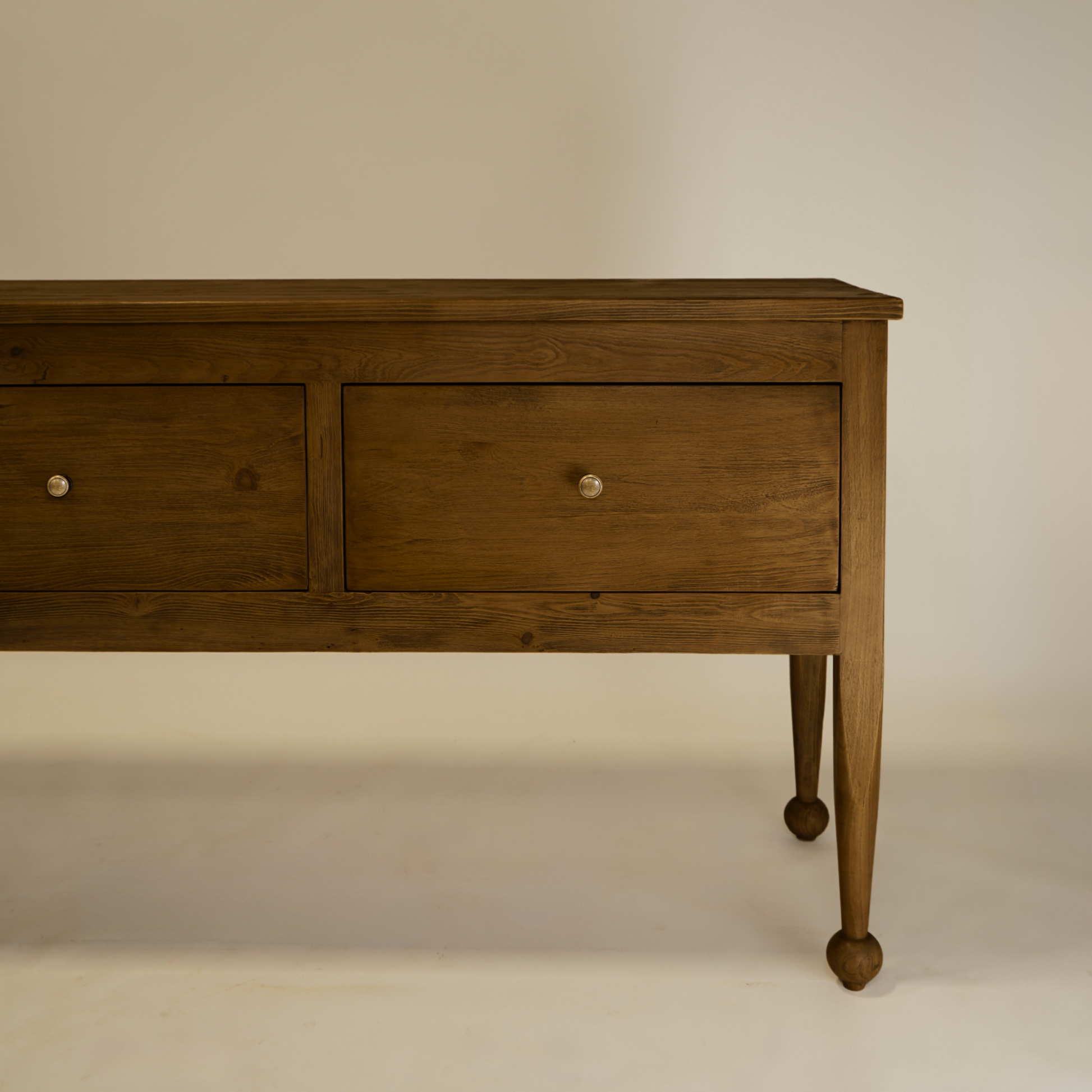 Margot Console