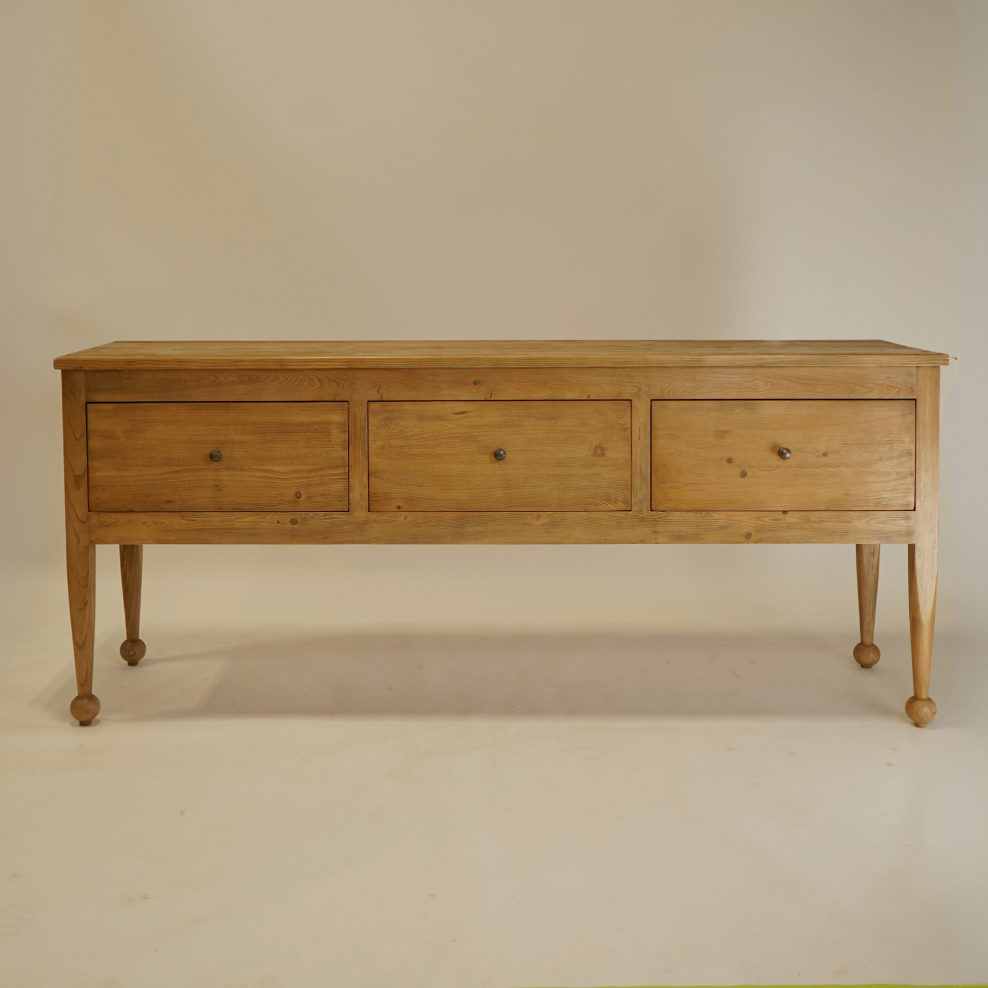 Margot Console