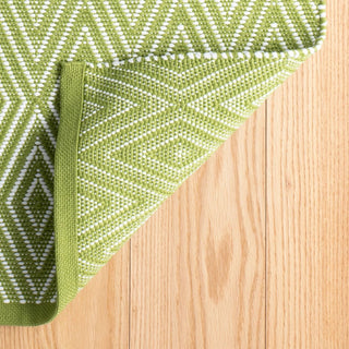 Diamond Sprout/White Handwoven Indoor/Outdoor Rug - RDB100 - Runner-2.5x18