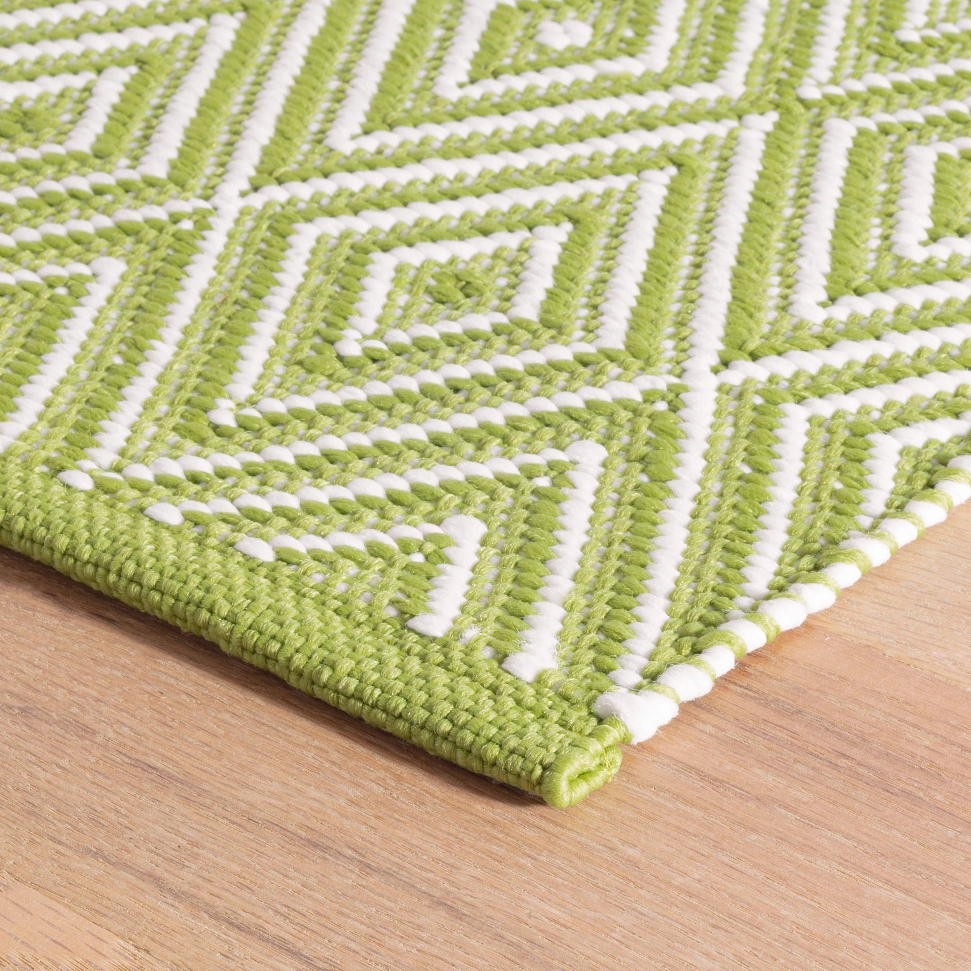 Diamond Sprout/White Handwoven Indoor/Outdoor Rug - RDB100 - Runner-2.5x18