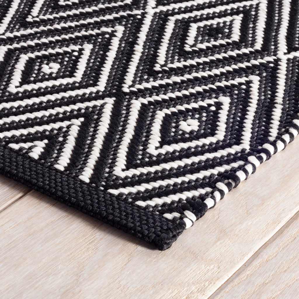 Diamond Black/Ivory Handwoven Indoor/Outdoor Rug - RDB170 - Runner-2.5x18