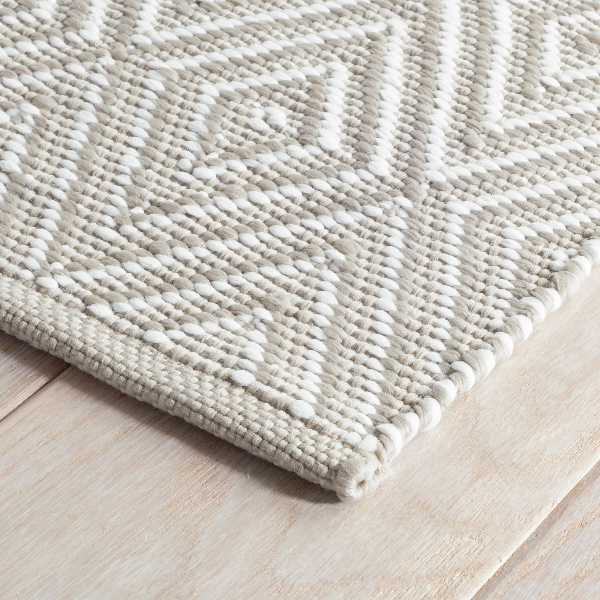 Diamond Platinum/White Handwoven Indoor/Outdoor Rug - RDB203 - Runner-2.5x18