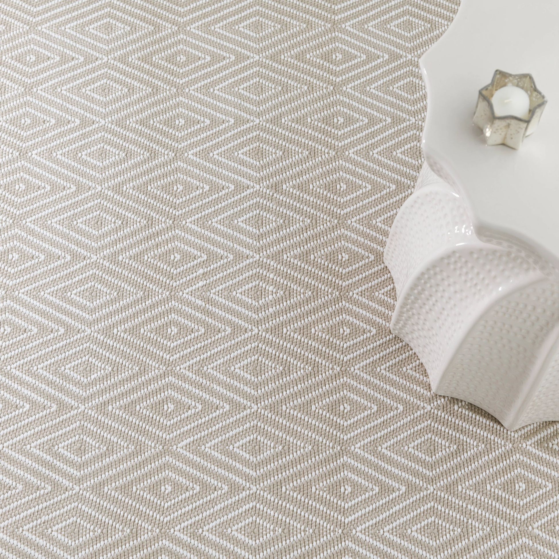 Diamond Platinum/White Handwoven Indoor/Outdoor Rug - RDB203 - Runner-2.5x18