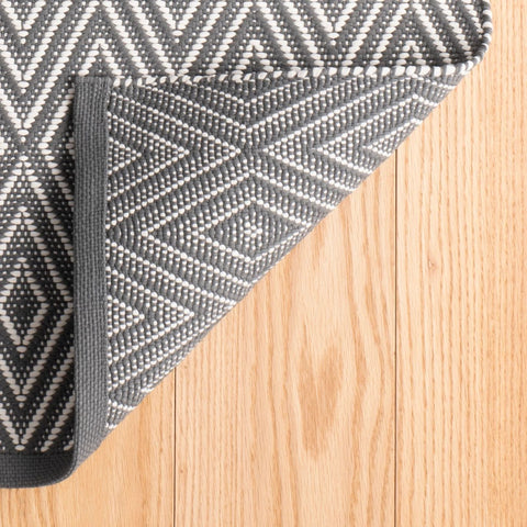 Diamond Graphite/Ivory Handwoven Indoor/Outdoor Rug - RDB256 - Runner-2.5x18