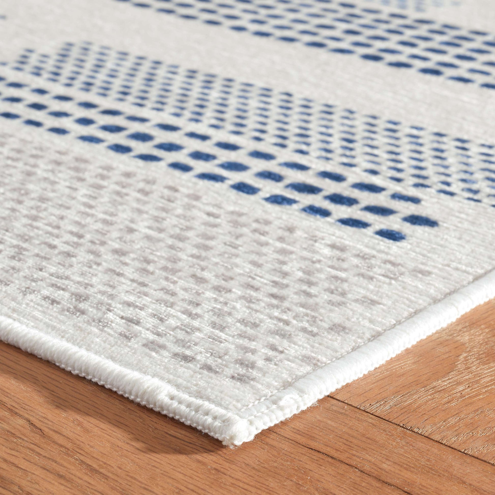 Tread Lightly Navy Machine Washable Rug - DA2202 - 8x10