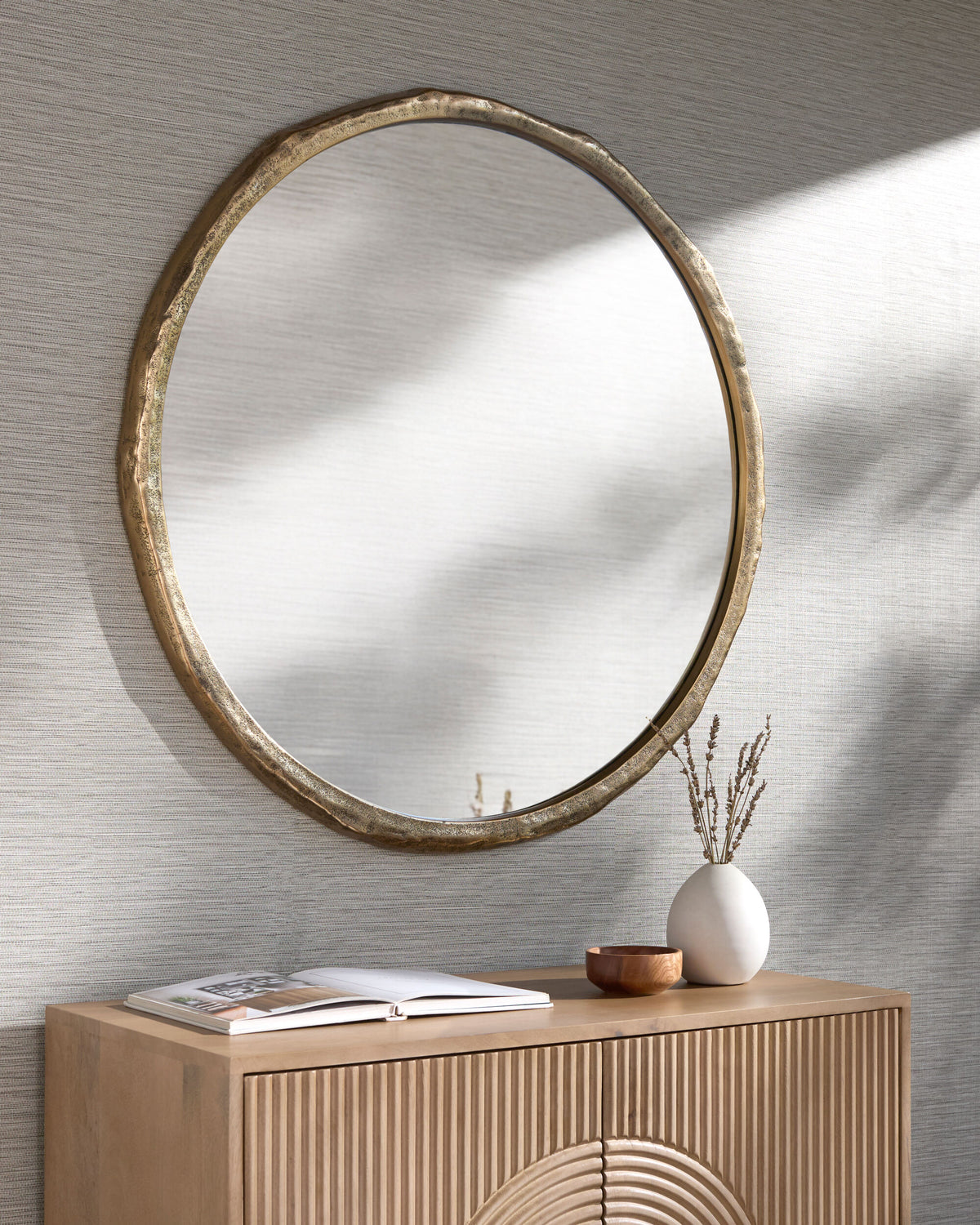Leon Mirror