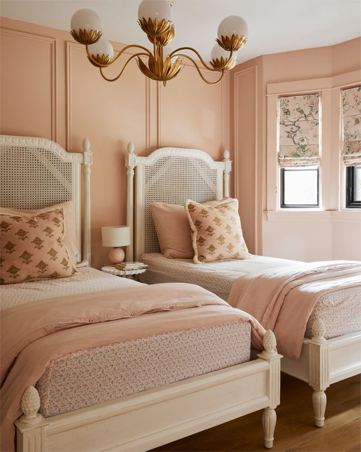 Mirasole Gold Chandelier