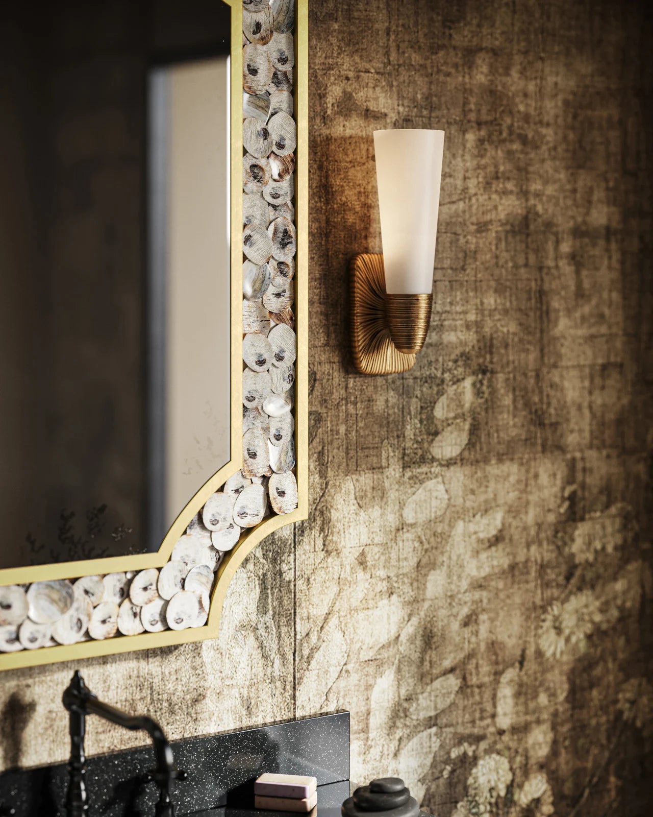 Bonaz Wall Sconce