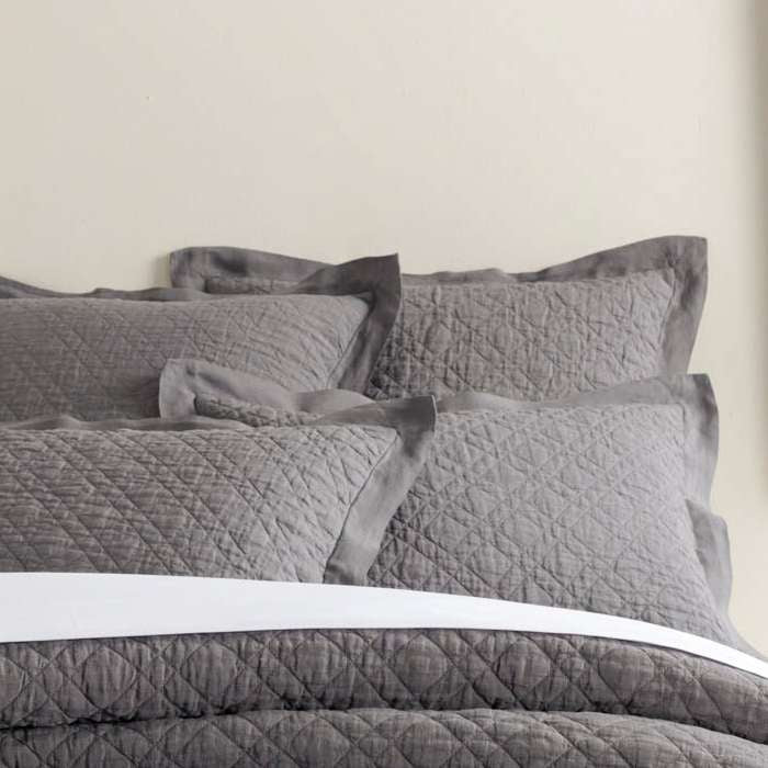 Black Washed Linen Quilt
