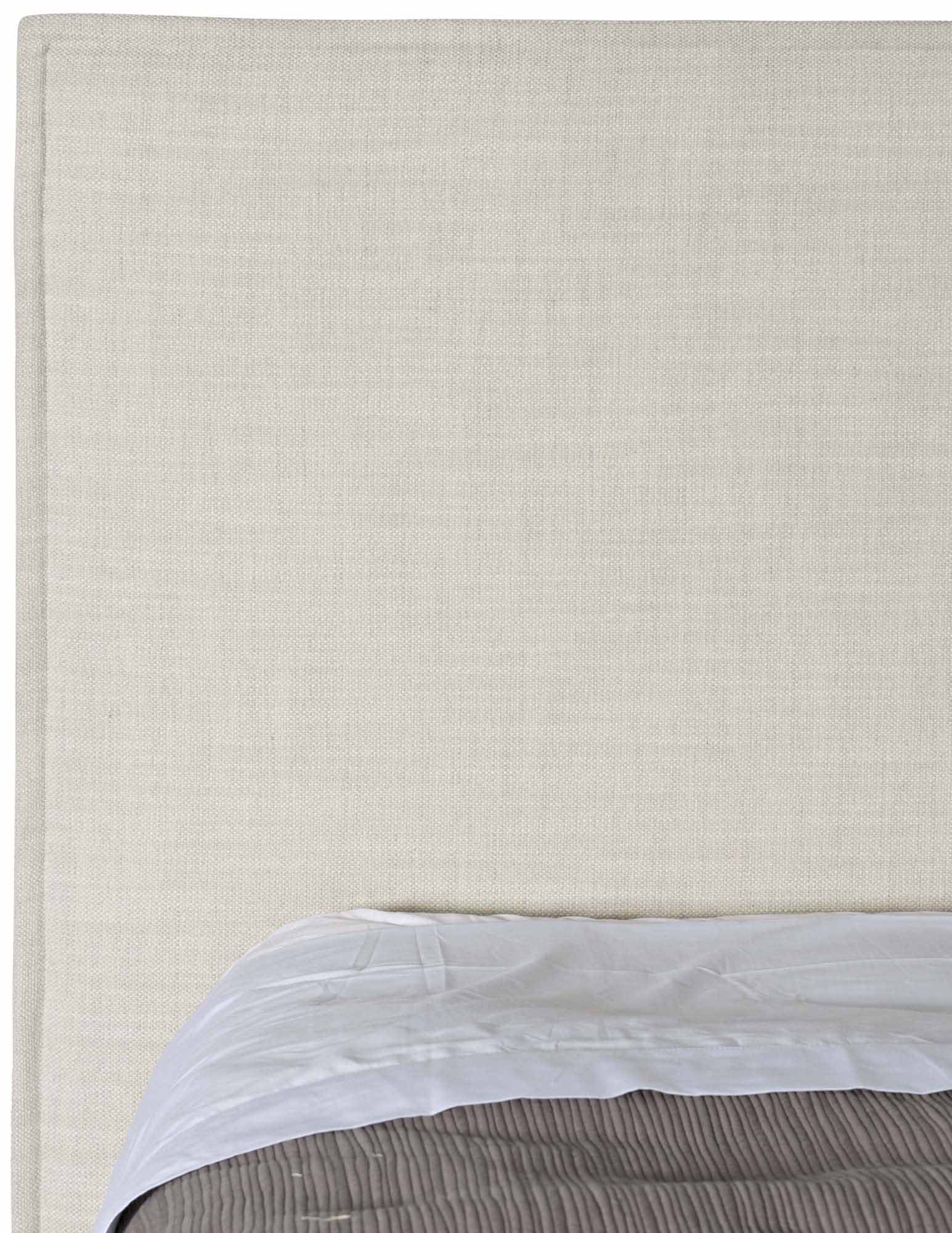 Ariana Bed